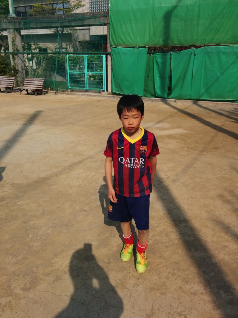 コーンドリブルを皆でやる