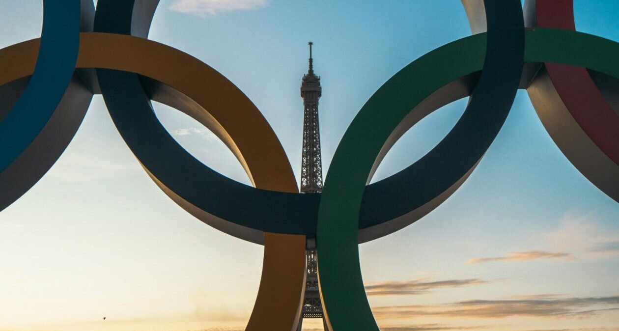 パリ五輪: 男女とも決勝トーナメント進出